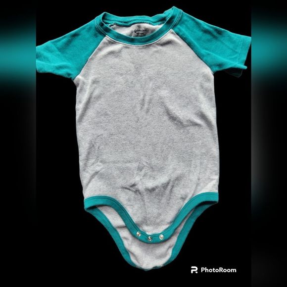 Baby boy onesies size 24mos - Picture 6 of 9